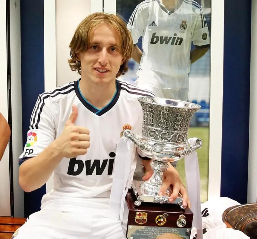 曼联非洲杯三人组去留成谜，阿莫林乐观态度背后的深意