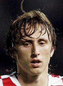 记者：足协曾上报三名欧洲教练，总局可能更相信国产主帅