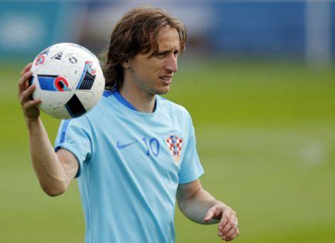 继续吃瓜！斯洛特：不懂萨拉赫说被背黑锅是何意味，我冷静不代表软弱