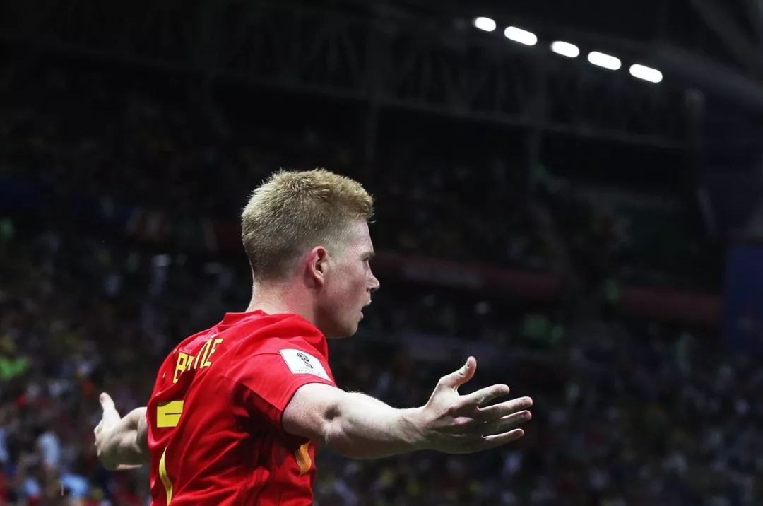 足球报：海港有意杨希，徐彬留洋仍存不确定，西海岸资金有困